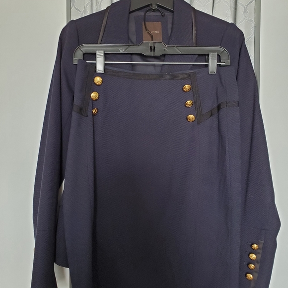 Limited Navy & Gold Suit - Picture 3 of 10